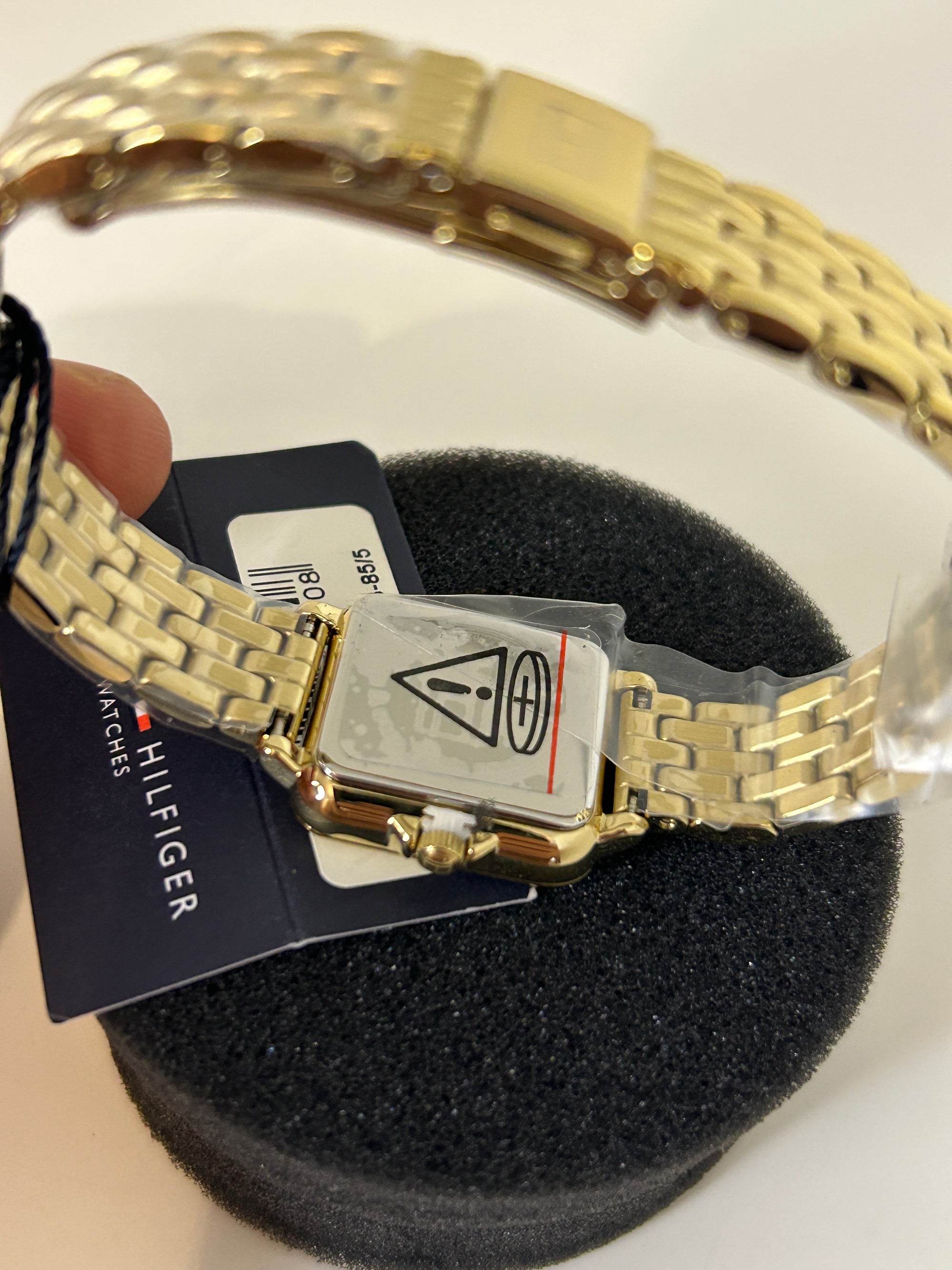 Tommy Hilfiger – Montre Femme Gold Rectangulaire