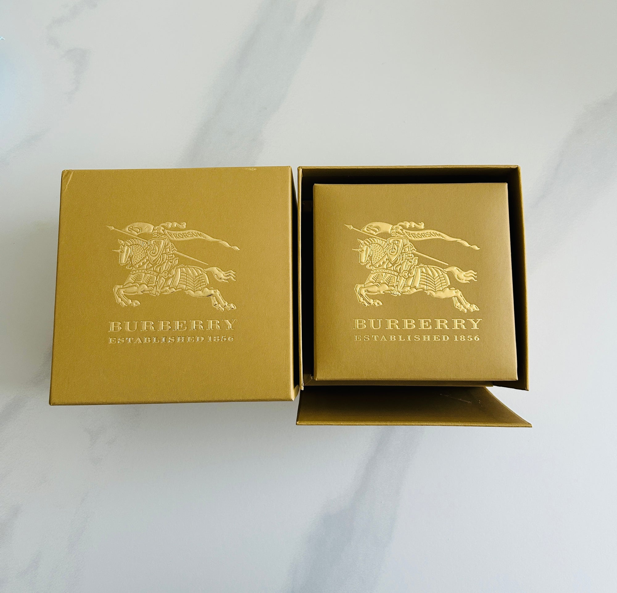 burberry montre homme chronographe bu9751 acier or set complet neuve