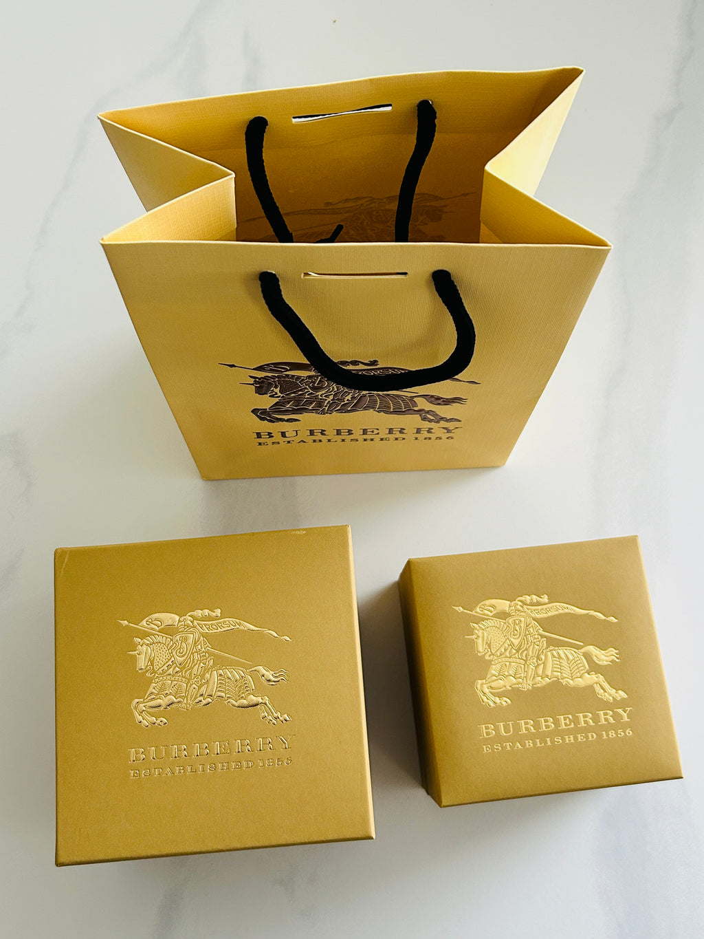 burberry montre homme chronographe bu9751 acier or set complet neuve