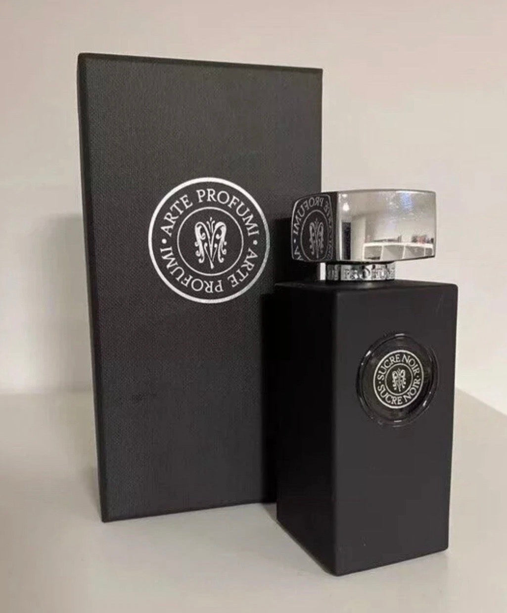 Sucre Noir – Arte Profumi (Made in Italy 🇮🇹)
